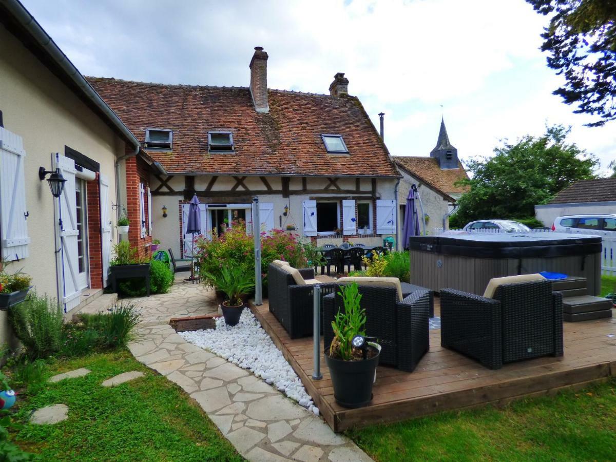 Chambres D'Hotes Les Muscaris Feins-en-Gatinais Exteriér fotografie